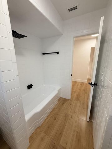 607 N Golf Drive, Hollywood, FL 33021