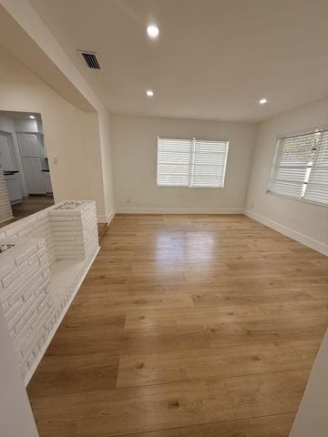 607 N Golf Drive, Hollywood, FL 33021