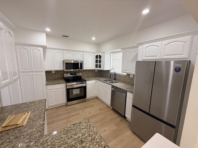 607 N Golf Drive, Hollywood, FL 33021