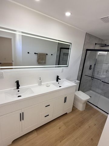 607 N Golf Drive, Hollywood, FL 33021