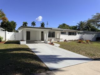 607 N Golf Drive, Hollywood, FL 33021