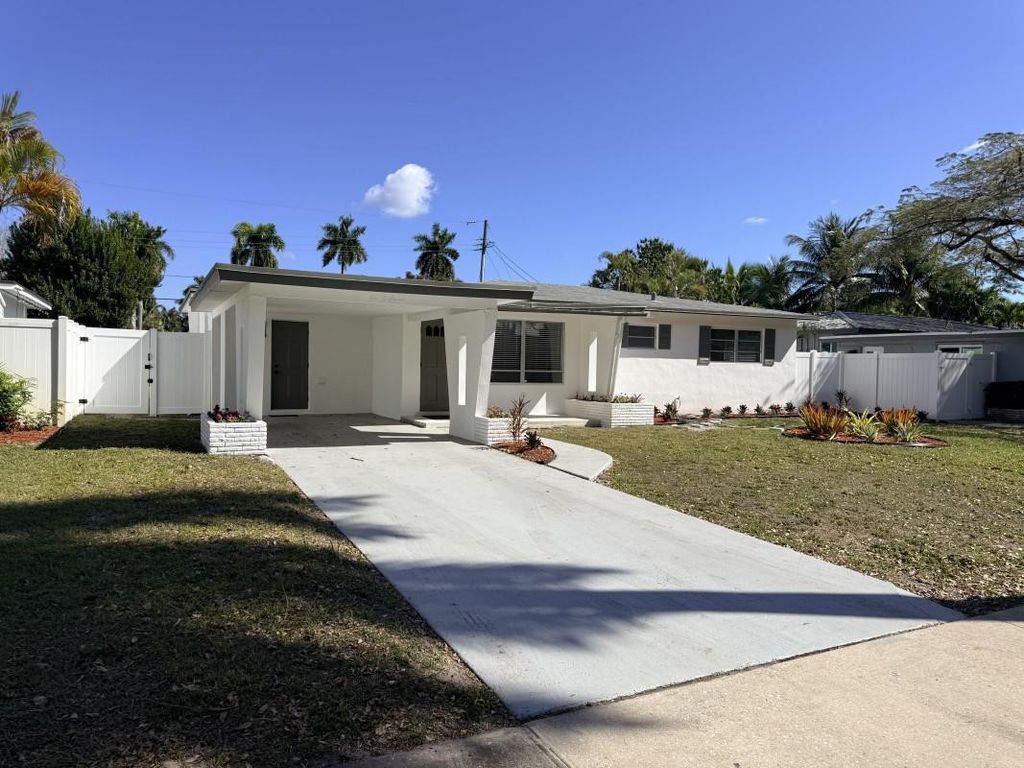 607 N Golf Drive, Hollywood, FL 33021