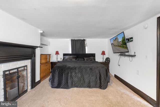 200 E JOHN ST, Martinsburg, WV 25401