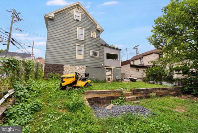 200 E JOHN ST, Martinsburg, WV 25401