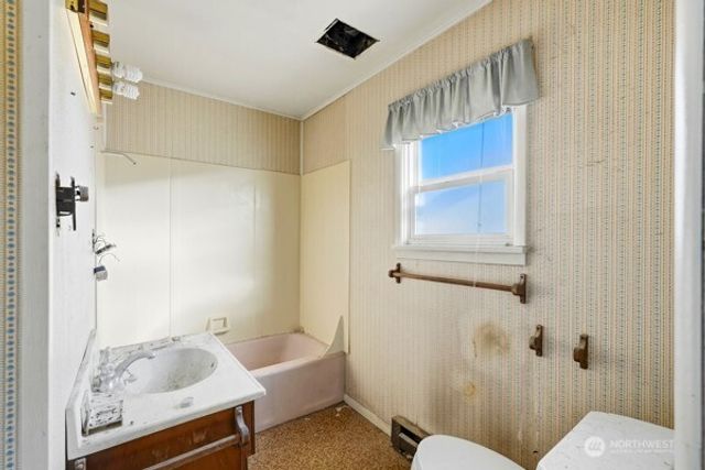 2009 Lombard Avenue, Everett, WA 98201