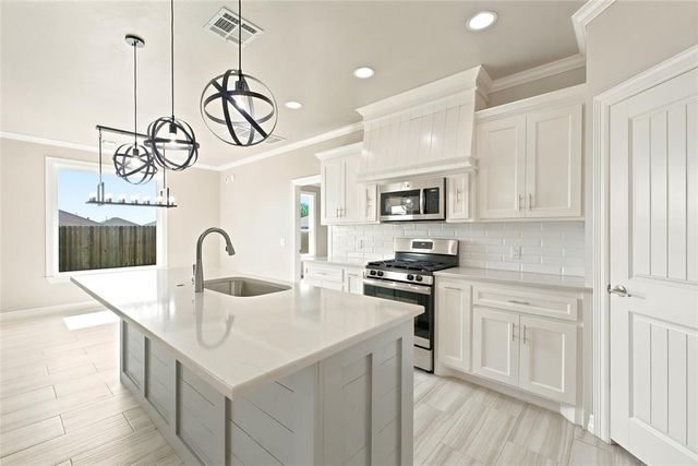 2912 Wild Rose Lane, Yukon, OK 73099