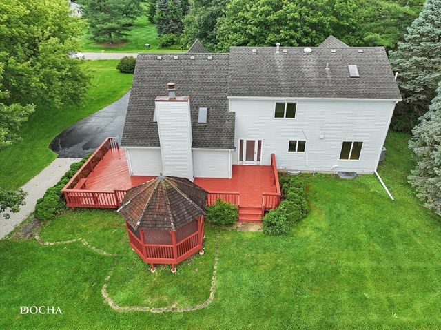 6N777 Palomino Drive, Campton Hills, IL 60175