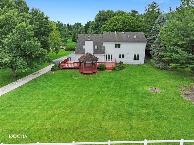 6N777 Palomino Drive, Campton Hills, IL 60175