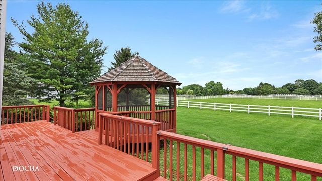 6N777 Palomino Drive, Campton Hills, IL 60175