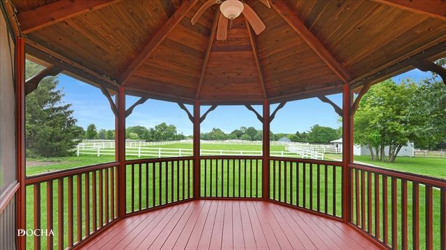 6N777 Palomino Drive, Campton Hills, IL 60175