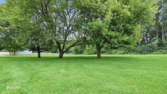 6N777 Palomino Drive, Campton Hills, IL 60175