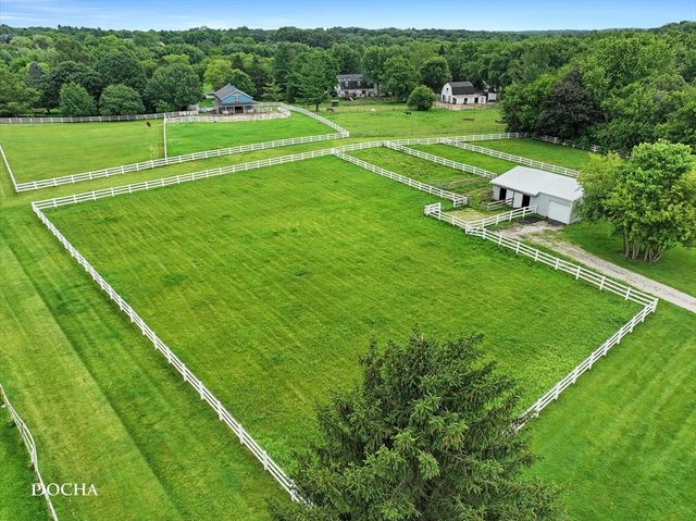 6N777 Palomino Drive, Campton Hills, IL 60175