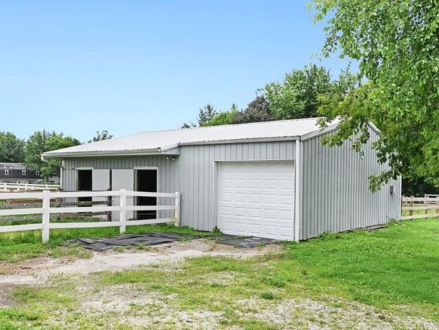 6N777 Palomino Drive, Campton Hills, IL 60175