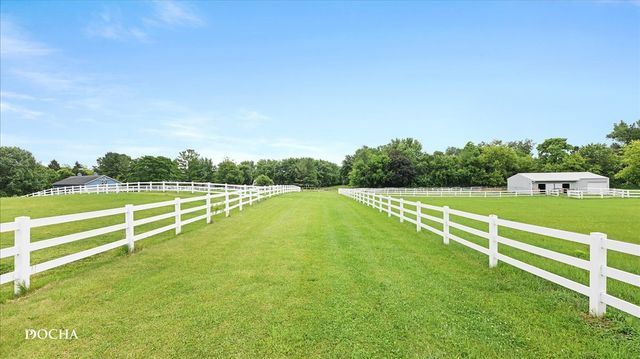 6N777 Palomino Drive, Campton Hills, IL 60175