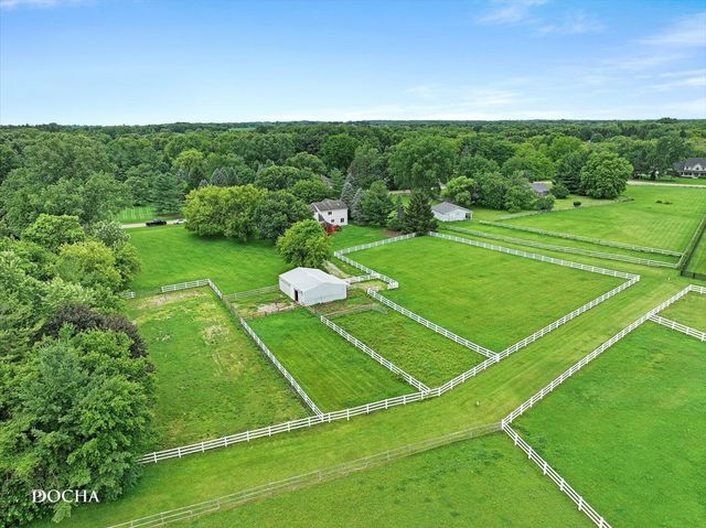 6N777 Palomino Drive, Campton Hills, IL 60175