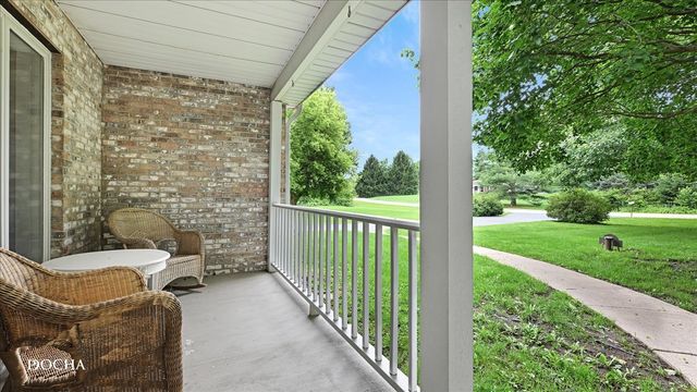 6N777 Palomino Drive, Campton Hills, IL 60175