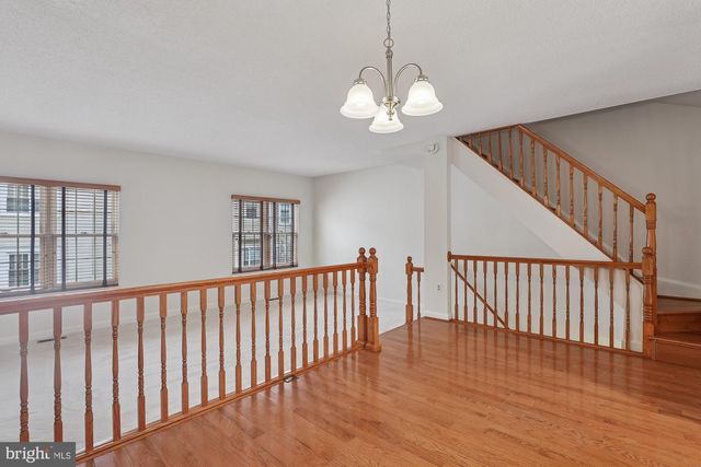 2396 BRANLEIGH PARK CT, Reston, VA 20191