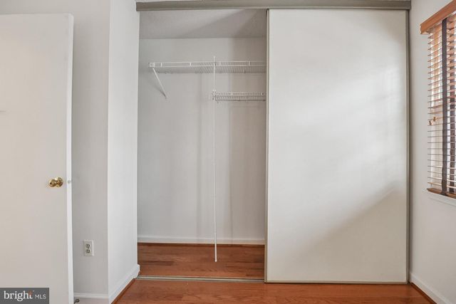 2396 BRANLEIGH PARK CT, Reston, VA 20191