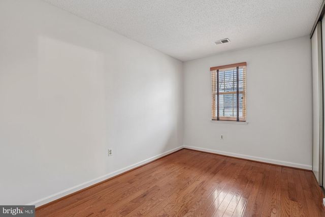 2396 BRANLEIGH PARK CT, Reston, VA 20191