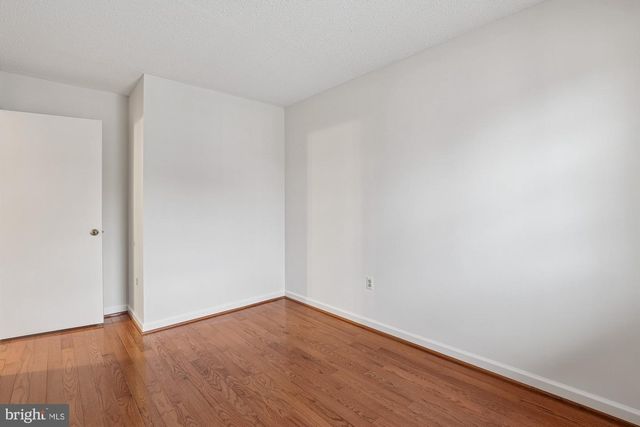 2396 BRANLEIGH PARK CT, Reston, VA 20191