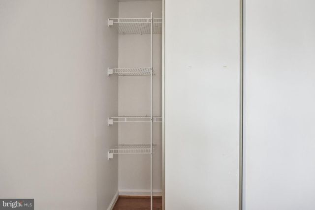 2396 BRANLEIGH PARK CT, Reston, VA 20191