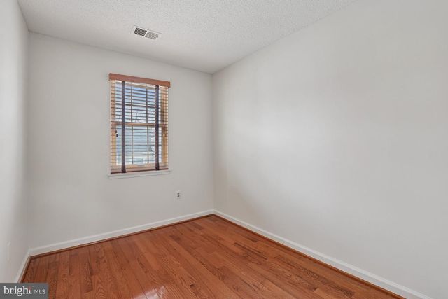 2396 BRANLEIGH PARK CT, Reston, VA 20191