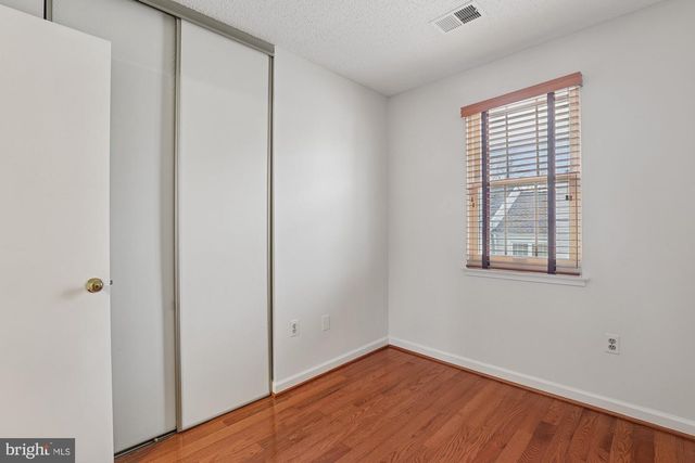 2396 BRANLEIGH PARK CT, Reston, VA 20191