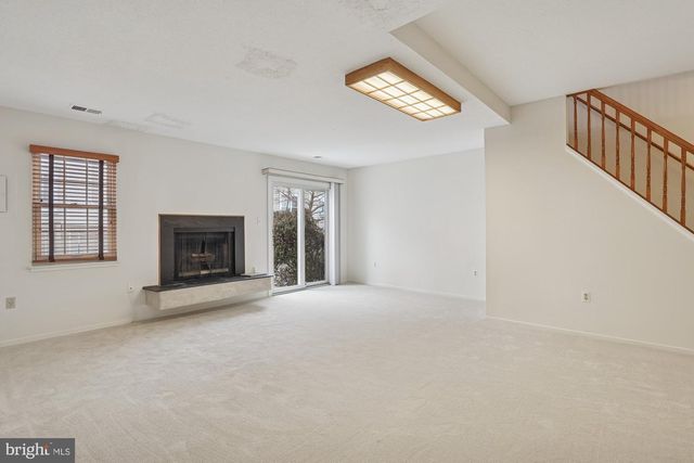 2396 BRANLEIGH PARK CT, Reston, VA 20191