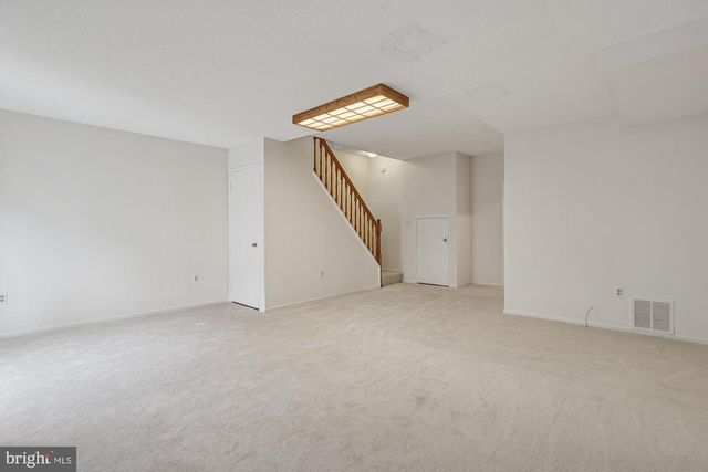 2396 BRANLEIGH PARK CT, Reston, VA 20191