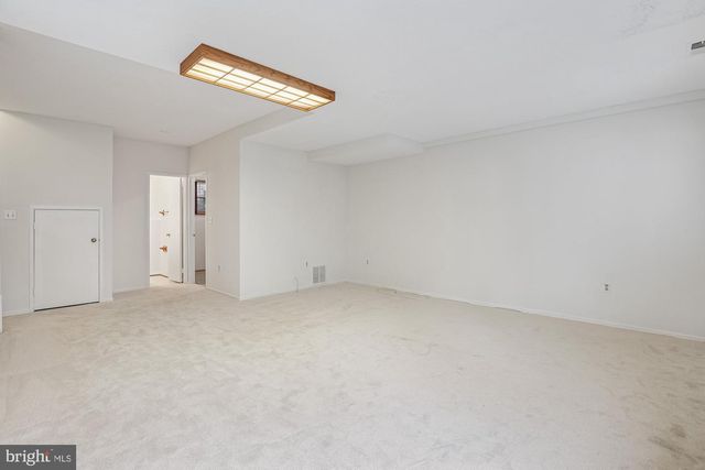 2396 BRANLEIGH PARK CT, Reston, VA 20191