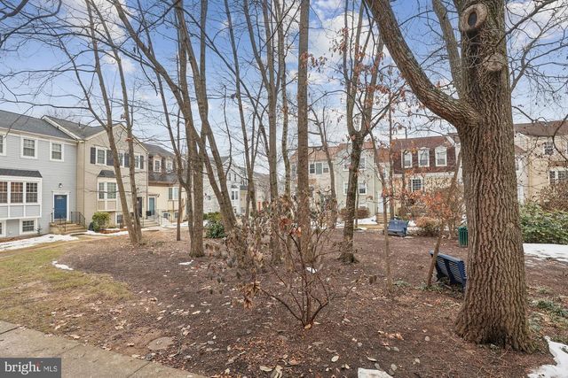 2396 BRANLEIGH PARK CT, Reston, VA 20191