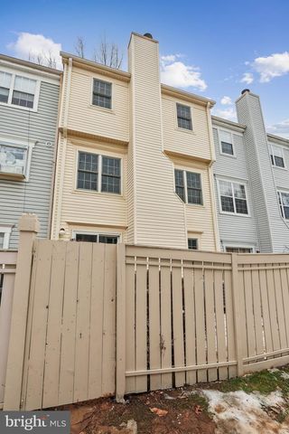 2396 BRANLEIGH PARK CT, Reston, VA 20191