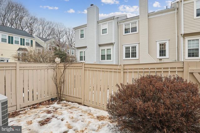 2396 BRANLEIGH PARK CT, Reston, VA 20191