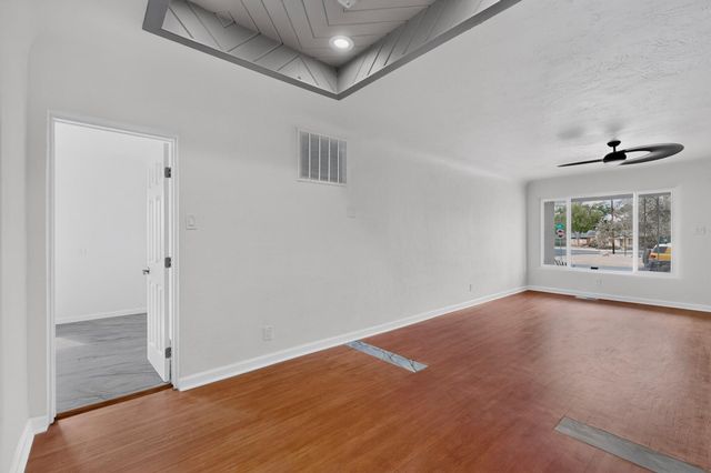 4700 Crest Avenue SE, Albuquerque, NM 87108