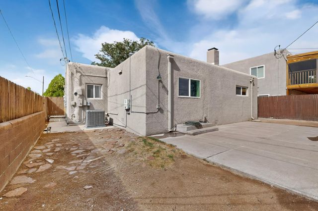 4700 Crest Avenue SE, Albuquerque, NM 87108