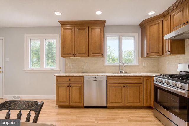 306 9TH ST, West Deptford, NJ 08086