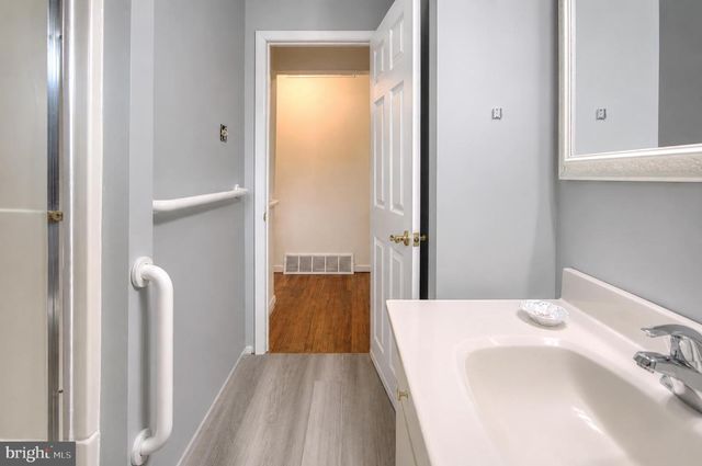 306 9TH ST, West Deptford, NJ 08086