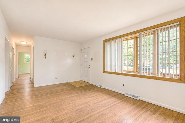 306 9TH ST, West Deptford, NJ 08086