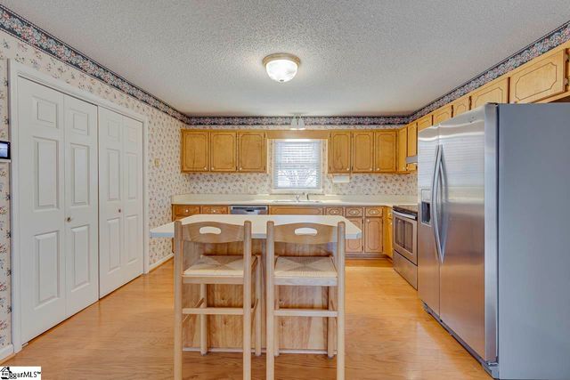 43 Rollingreen Road, Greer, SC 29651