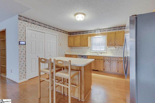 43 Rollingreen Road, Greer, SC 29651