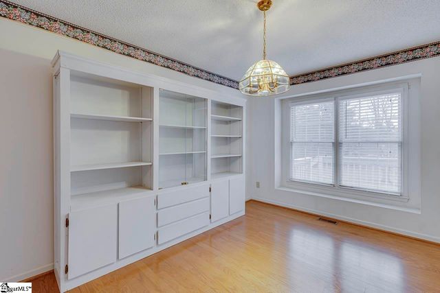 43 Rollingreen Road, Greer, SC 29651