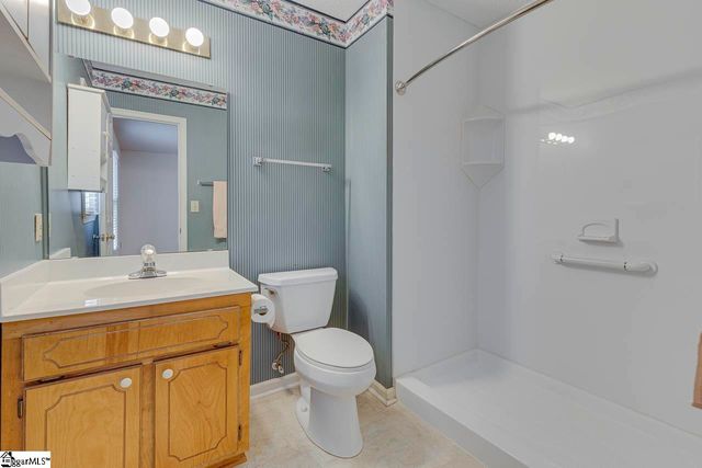 43 Rollingreen Road, Greer, SC 29651