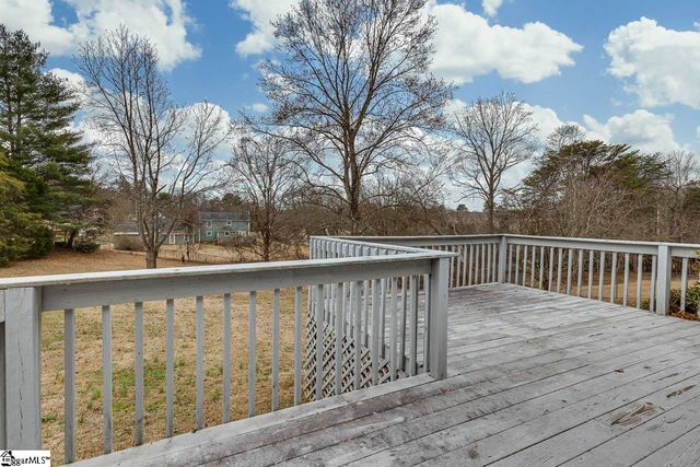 43 Rollingreen Road, Greer, SC 29651