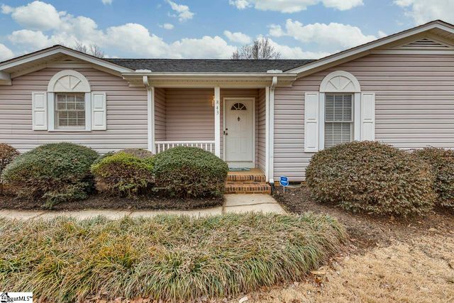 43 Rollingreen Road, Greer, SC 29651