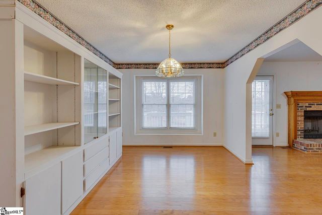 43 Rollingreen Road, Greer, SC 29651