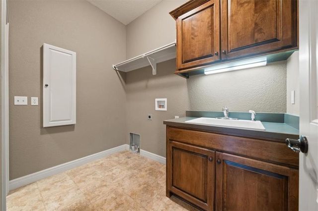 24255 W 121st Terrace, Olathe, KS 66061