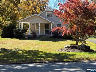 73 Kiel Avenue, Kinnelon Borough, NJ 07405