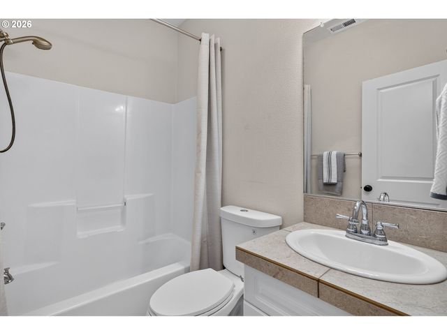 343 Ne BRYANT St, Portland, OR 97211