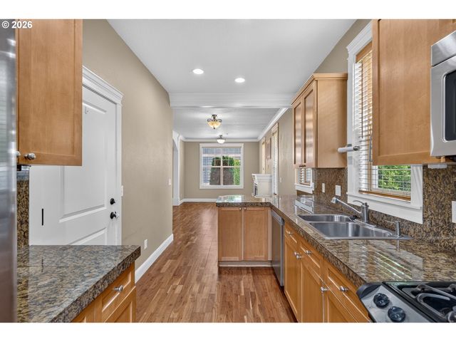 343 Ne BRYANT St, Portland, OR 97211