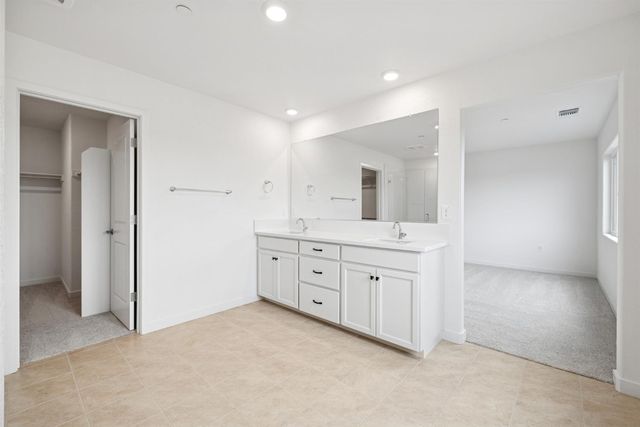 3413 Shaker Way, Sacramento, CA 95835